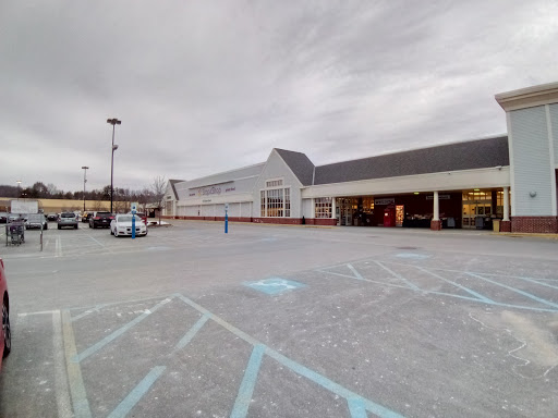 Supermarket «Super Stop & Shop», reviews and photos, 100 Charlton Rd, Sturbridge, MA 01566, USA