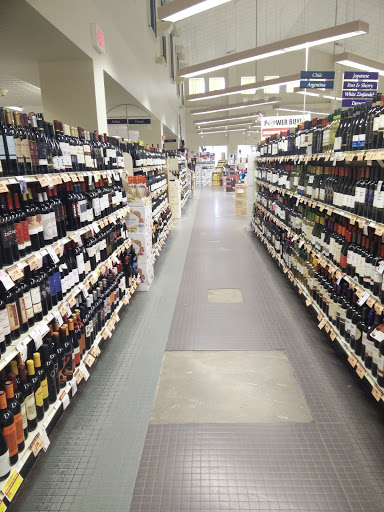 State Liquor Store «NH Liquor & Wine Outlet», reviews and photos, I-95, Hampton, NH 03843, USA