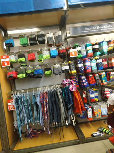 Clothing Store «Old Navy», reviews and photos, 43 Middlesex Turnpike, Burlington, MA 01803, USA