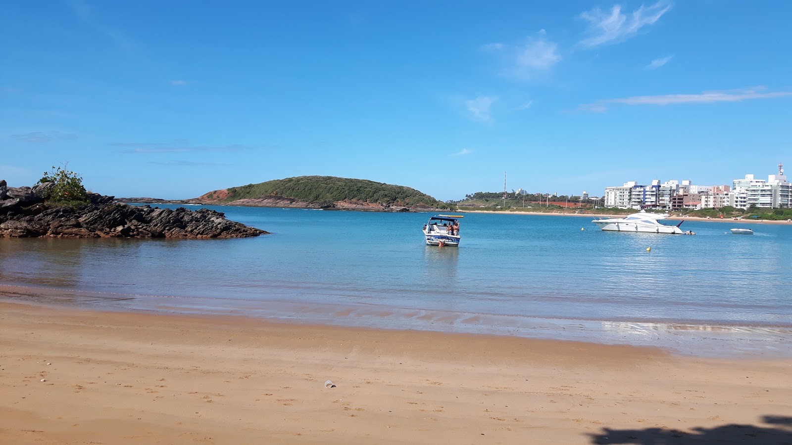 Foto de Playa de la Fuente y el asentamiento