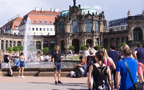 ShowMeAround Stadtrundgänge und Museumstouren Dresden image