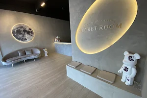 Secretroom Salon Malaysia image