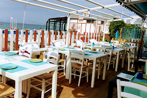 Pazziella Beach Bar & Restaurant image