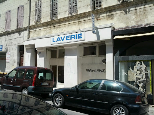 Laundromat Marseille Old Port