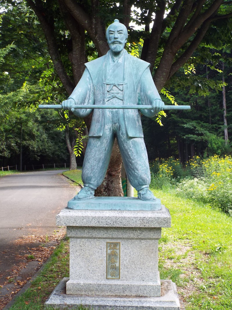 坂本養川翁像
