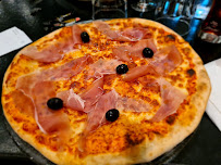 Pizza du Pizzeria Chez Ennio à Les Clayes-sous-Bois - n°16