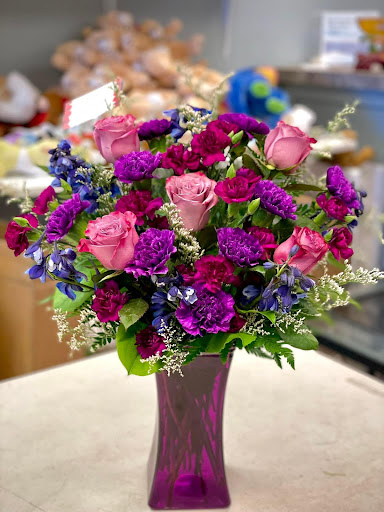 Florist «Lily Flowers», reviews and photos, 3355 S Wadsworth Blvd, Lakewood, CO 80227, USA