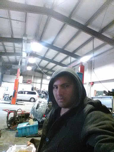 Smog Inspection Station «E.M. AUTO REPAIR & CERTIFIED EMISSIONS TEST CENTER», reviews and photos, 46 Maple Ave, Danbury, CT 06810, USA