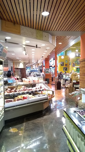 Grocery Store «Whole Foods Market», reviews and photos, 1210 NW Couch St, Portland, OR 97209, USA