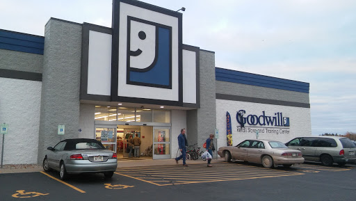 Marshfield Goodwill Retail Store & Training Center, 2220 N Central Ave, Marshfield, WI 54449, Thrift Store