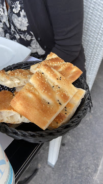 Focaccia du Restaurant de spécialités perses Shabestan - Champs-Élysées à Paris - n°5