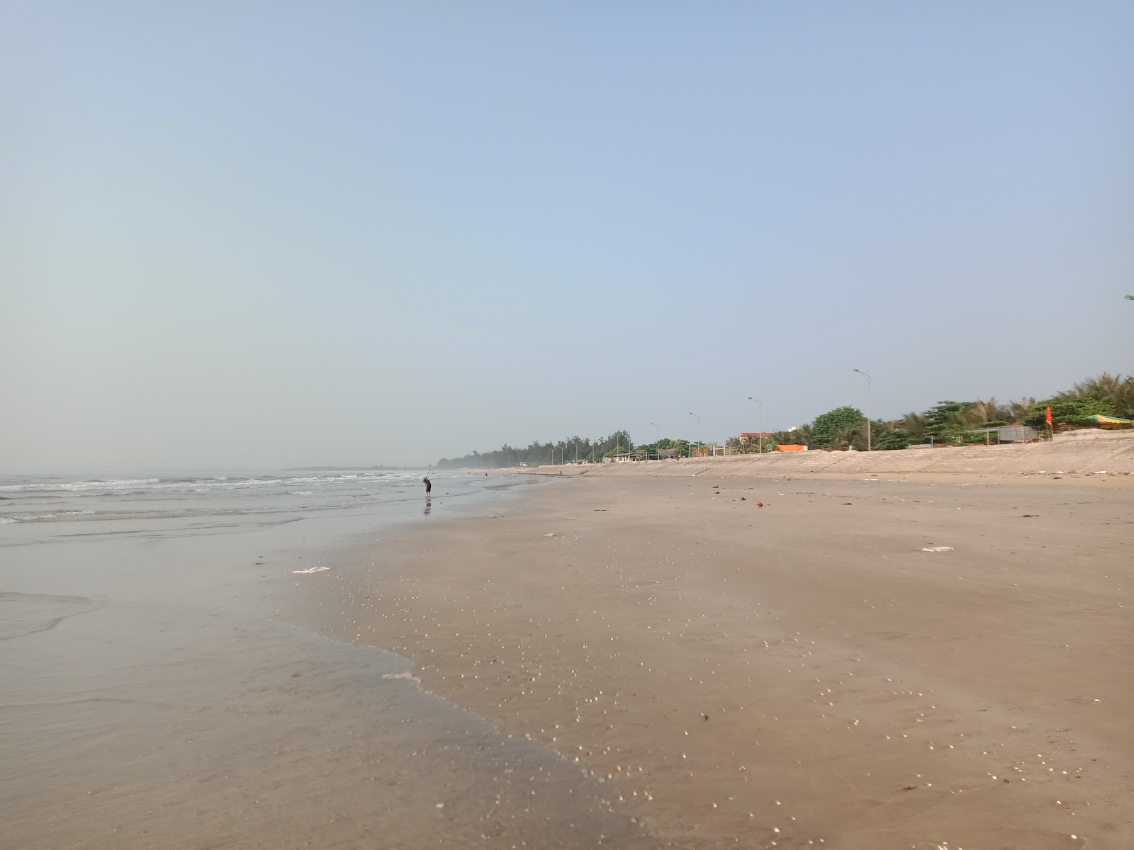 Photo of Canh Duong beach with partly clean level of cleanliness