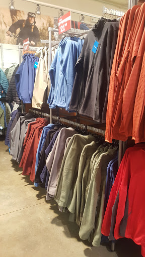 Sportswear Store «Columbia Sportswear Outlet Store», reviews and photos, 18539 Outlet Blvd #606, Chesterfield, MO 63005, USA