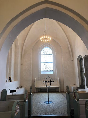 Anmeldelser af Gentofte Kirke i Nivå - Kirke