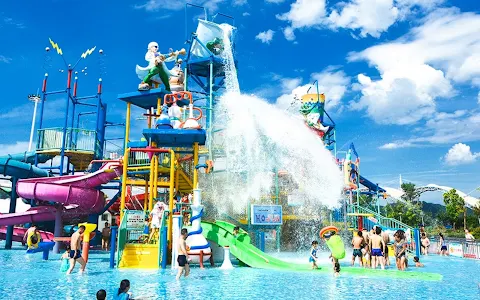 Chimelong Water Park image