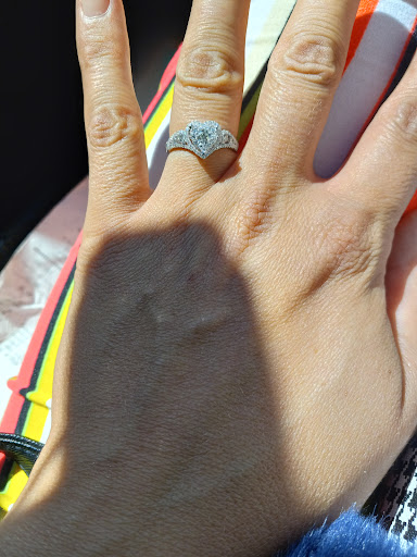 Jewelry Store «Jared The Galleria of Jewelry», reviews and photos, 7500 Kenwood Rd, Cincinnati, OH 45236, USA