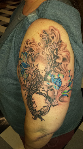 Tattoo Shop «Ink Slingers», reviews and photos, 1355 E Kearney St, Springfield, MO 65803, USA