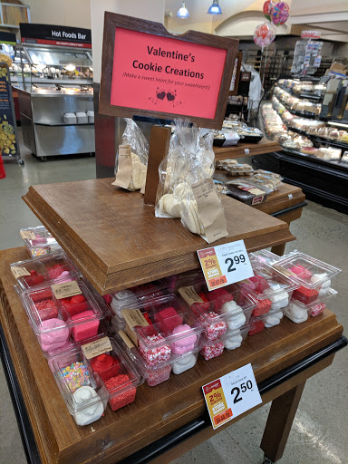 Grocery Store «Hannaford Supermarket», reviews and photos, 1127 North Ave Suite 11, Burlington, VT 05408, USA