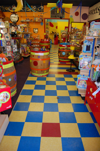 Toy Store «Hopscotch Toys», reviews and photos, 103 SE Baker St, McMinnville, OR 97128, USA