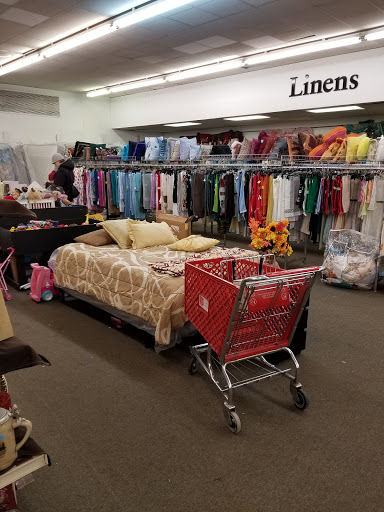 Thrift Store «The Salvation Army Family Store & Donation Center», reviews and photos, 3232 Orchard Lake Rd, West Bloomfield Township, MI 48324, USA