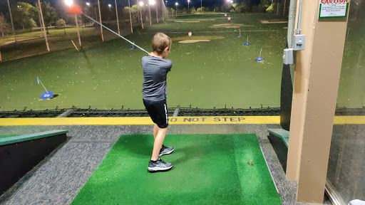 Golf Driving Range «Golf Center Des Plaines», reviews and photos, 353 N River Rd, Des Plaines, IL 60016, USA