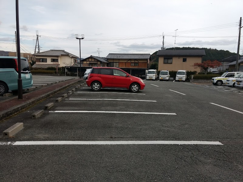 猪名川町役場 第一駐車場