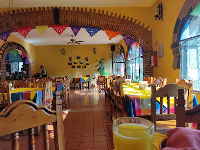 Restaurant El Chinelo - Del Tepozteco 15, Santisima Trinidad, 62520 Tepoztlán, Mor., Mexico