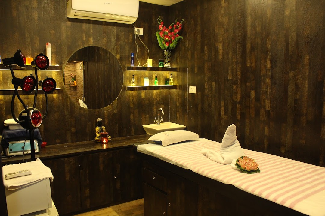 Aphrodite Family Salon and Spa : Best Body Spa Body Message Centre & Family Salon in North Kolkata