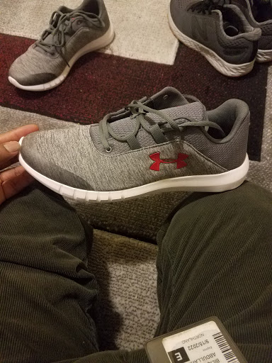 Clothing Store «Nike Factory Store», reviews and photos, 3905 Eagan Outlets Pkwy #200, Eagan, MN 55122, USA