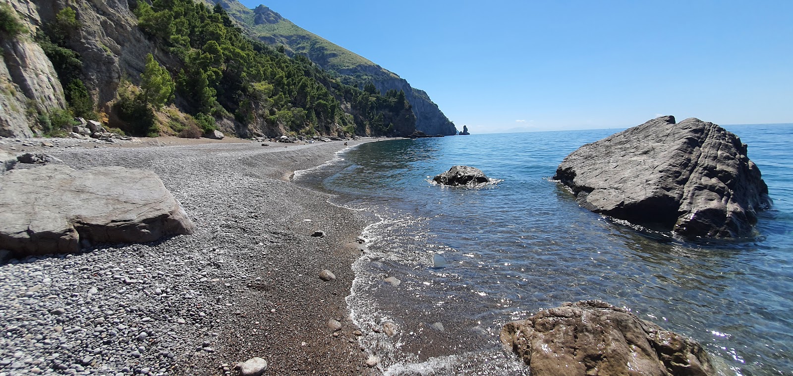 Foto von Spiaggia di Tordigliano wilde gegend