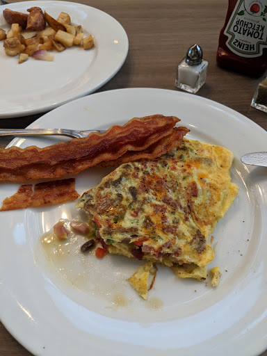 Hotel «Embassy Suites by Hilton Palm Beach Gardens PGA Boulevard», reviews and photos, 4350 PGA Boulevard, Palm Beach Gardens, FL 33410, USA