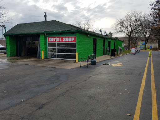 Car Wash «Three Oaks Car Wash & Detail Center», reviews and photos, 985 W Wise Rd, Schaumburg, IL 60193, USA