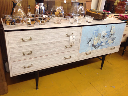 Furniture Store «San Antonio Furniture Finders», reviews and photos, 617 Fredericksburg Rd, San Antonio, TX 78201, USA