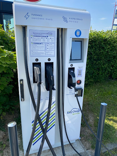 EASY CHARGE Charging Station à Menneval