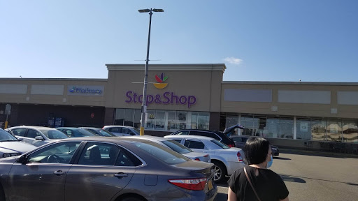 Grocery Store «Stop & Shop», reviews and photos, 31-06 Farrington St, Flushing, NY 11354, USA