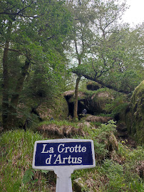 Grotte d'Artus du Crêperie Crêperie de la Roche Tremblante à Huelgoat - n°1