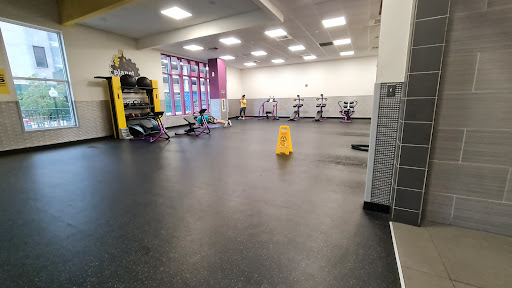 Gym «Planet Fitness - New Rochelle, NY», reviews and photos, 5 Lecount Pl, New Rochelle, NY 10801, USA