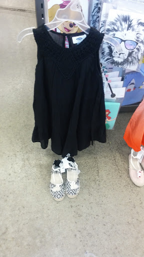 Clothing Store «Old Navy», reviews and photos, 3260 Fairlane Dr, Allen Park, MI 48101, USA