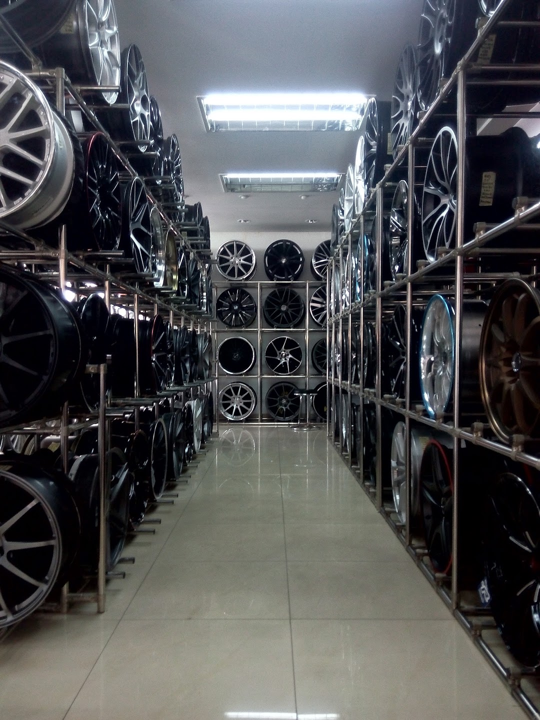 Continental Tyre Shop