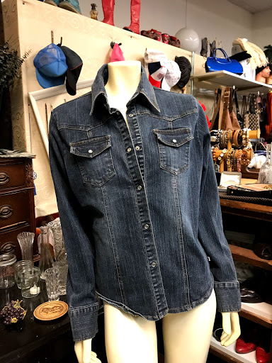 Clothing Store «Shwop», reviews and photos, 5239 SE Woodstock Blvd, Portland, OR 97206, USA