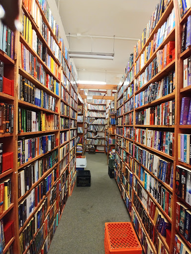 Used Book Store «Downtown Books Bought & Sold», reviews and photos, 624 N Broadway St, Milwaukee, WI 53212, USA