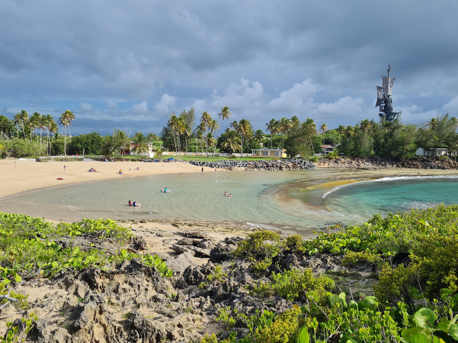 Foto van Caracoles beach met ruime baai