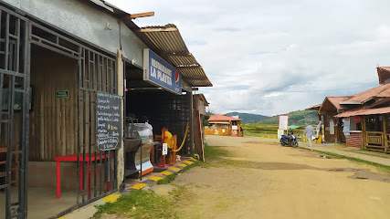 Restaurante La Playita - Entrada No 5, Salida hacia Lago Calima, Restrepo, Valle del Cauca, Colombia