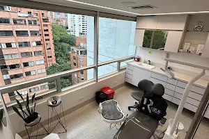 Royal Dental Care Medellin image