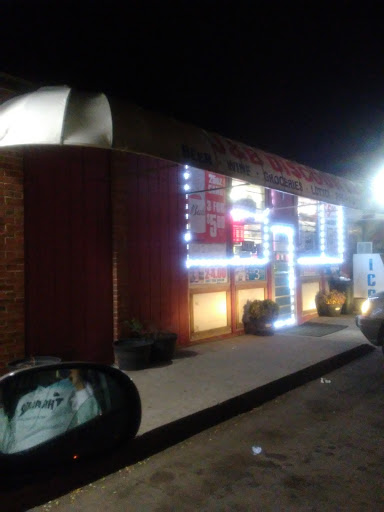 Liquor Store «J & B Discount Liquor», reviews and photos, 110 W Stockbridge Ave A, Kalamazoo, MI 49001, USA