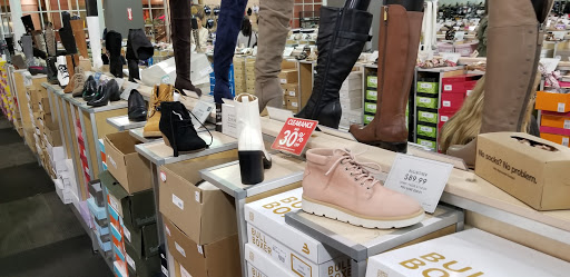 Shoe Store «DSW Designer Shoe Warehouse», reviews and photos, 139 Flatbush Ave, Brooklyn, NY 11217, USA