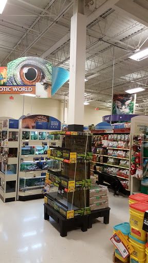 Pet Supply Store «PetSmart», reviews and photos, 8287 W Golf Rd, Niles, IL 60714, USA