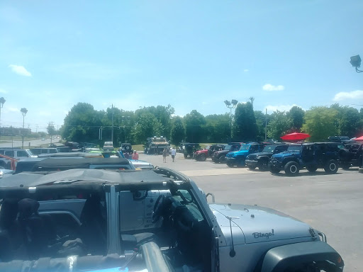 Jeep Dealer «Miracle Chrysler Dodge Jeep Ram», reviews and photos, 1290 Nashville Pike, Gallatin, TN 37066, USA