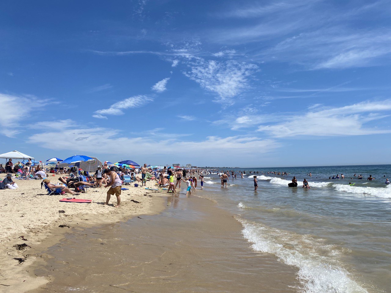 Fotografija Misquamicut beach z dolga ravna obala