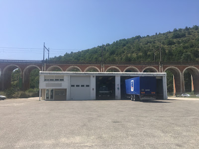 Mercedes-Benz HAMECHER Cahors VI à Cahors